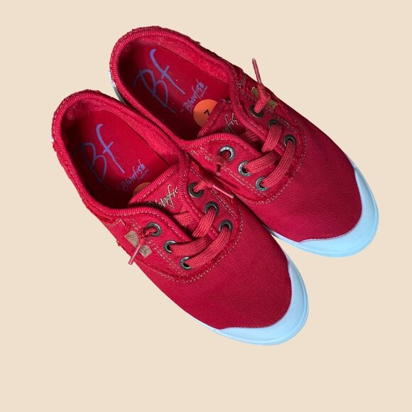 Blowfish Red Canvas slip in Sneakers Womens size 7 - Picture 3 of 7